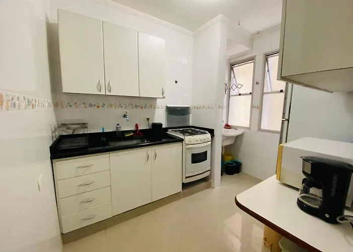 Apto De Um Dorm Centro Pitangueiras Guaruja