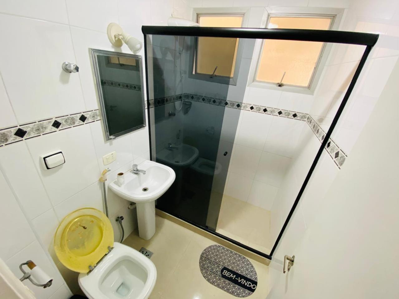 Apto De Um Dorm Centro Pitangueiras